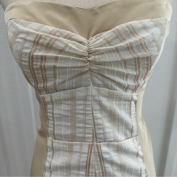 Nicole Miller Strapless Dress - Picture 3 of 17